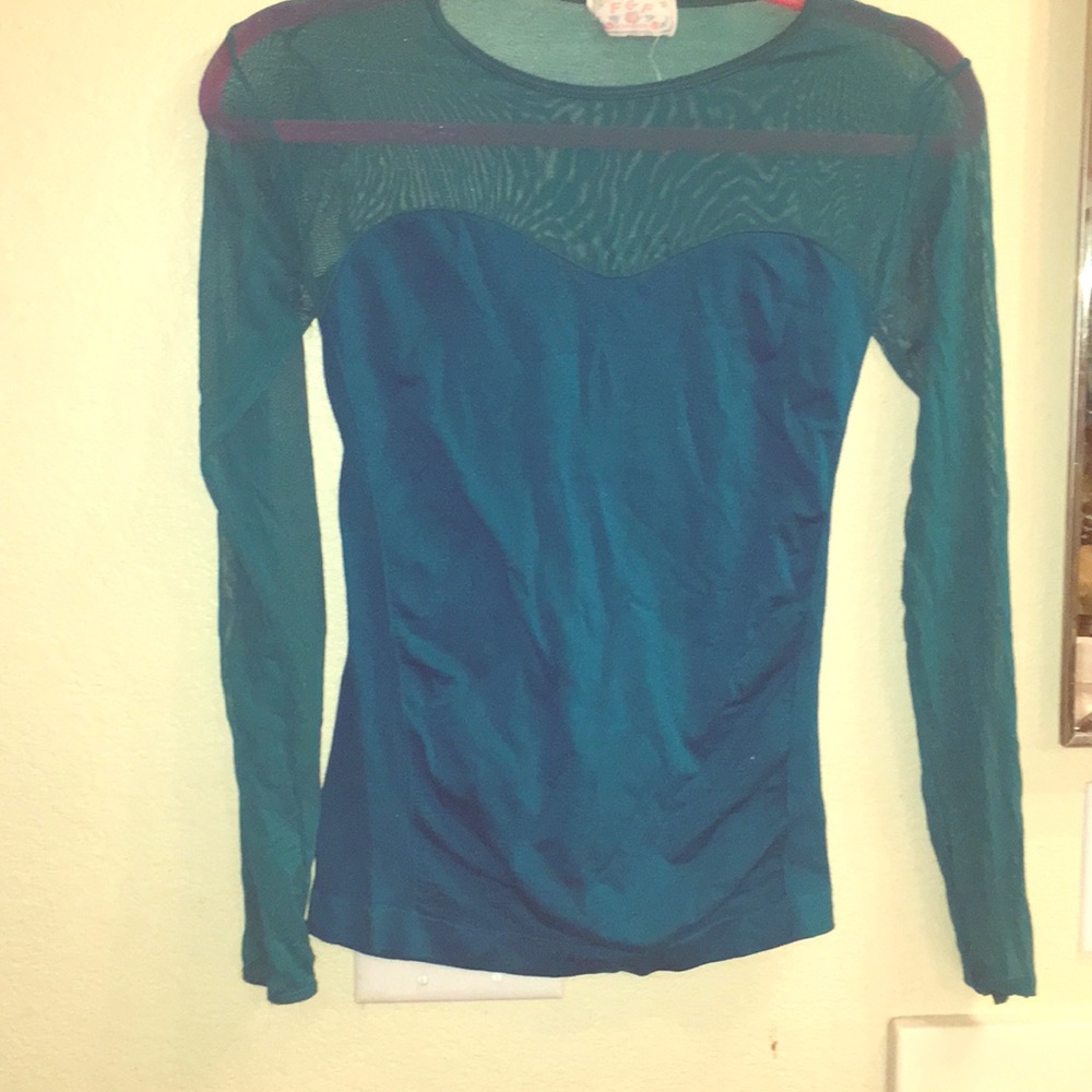 TURQUOISE TOP